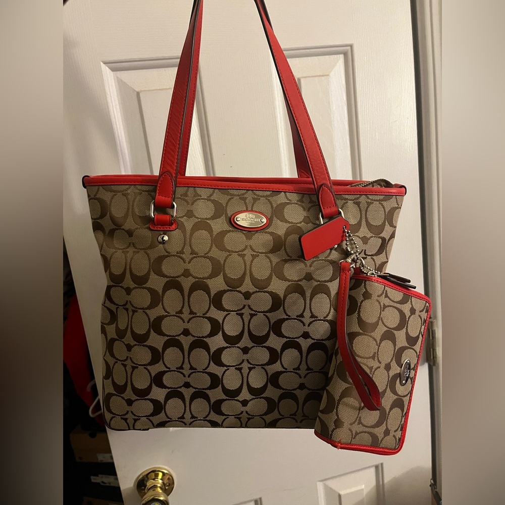 Women’s Coach Purse